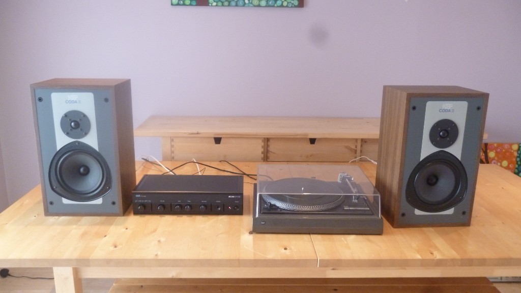 amplifier and speakers for turntable